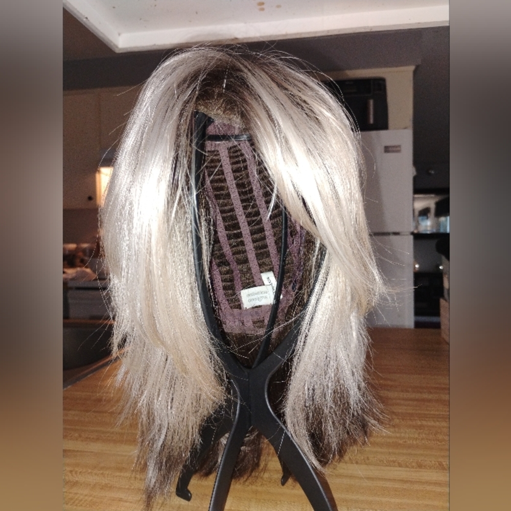 Tion Design Layered Blonde Wig with Dark Root Accents